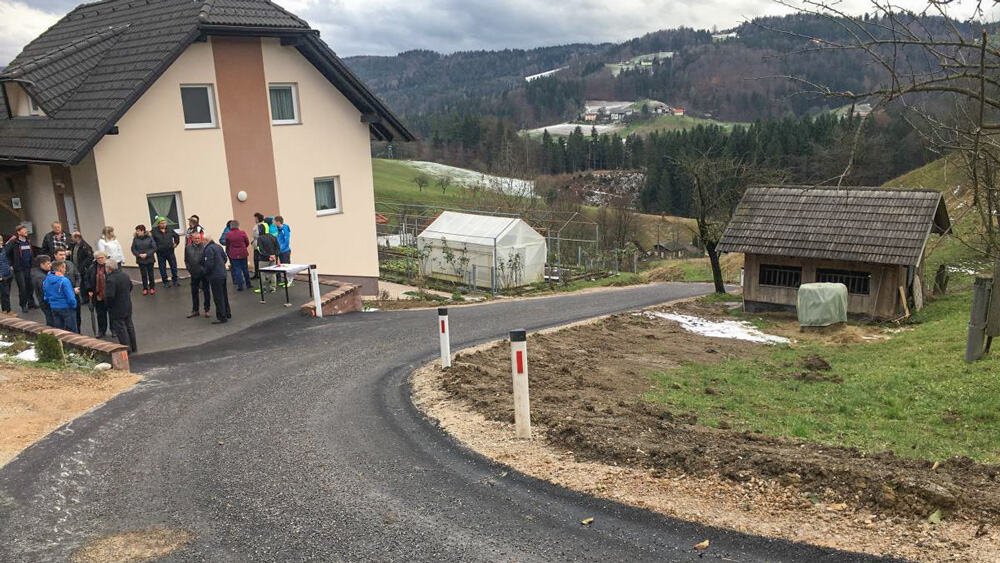 Nov odsek ceste v Lokovici #foto