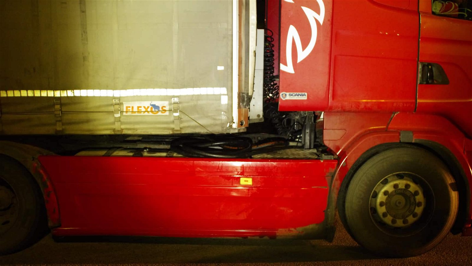 Ponoči prijeli tatove, ki so na avtocestnih počivališčih kradli gorivo