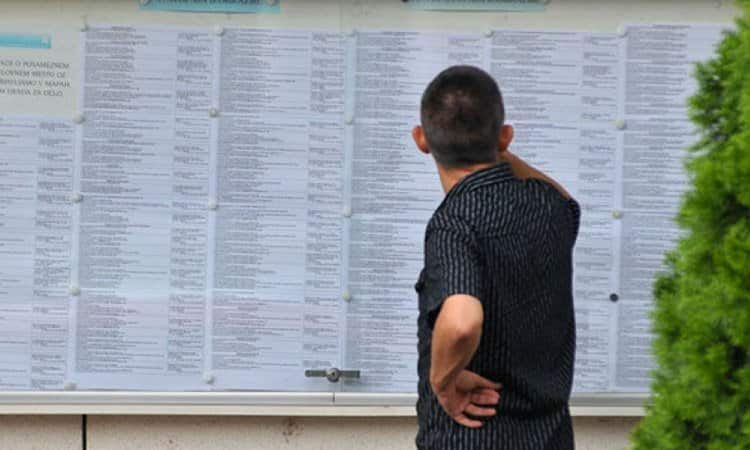 Novembra spet manj brezposelnih