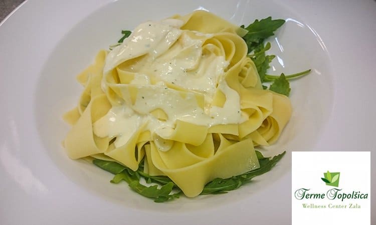 KULINARIKA: Široki rezanci v sirovi omaki