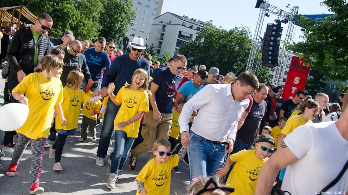 Velenje se je predstavilo in očetje so tekli #foto #video