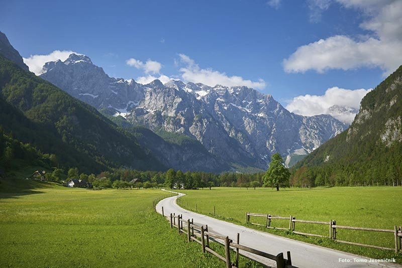 Izšli so Vozni redi v Alpah 2017