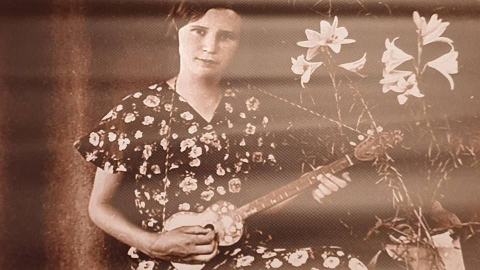 Srečanje z avtorico razstave z naslovom »Moja je pesem"