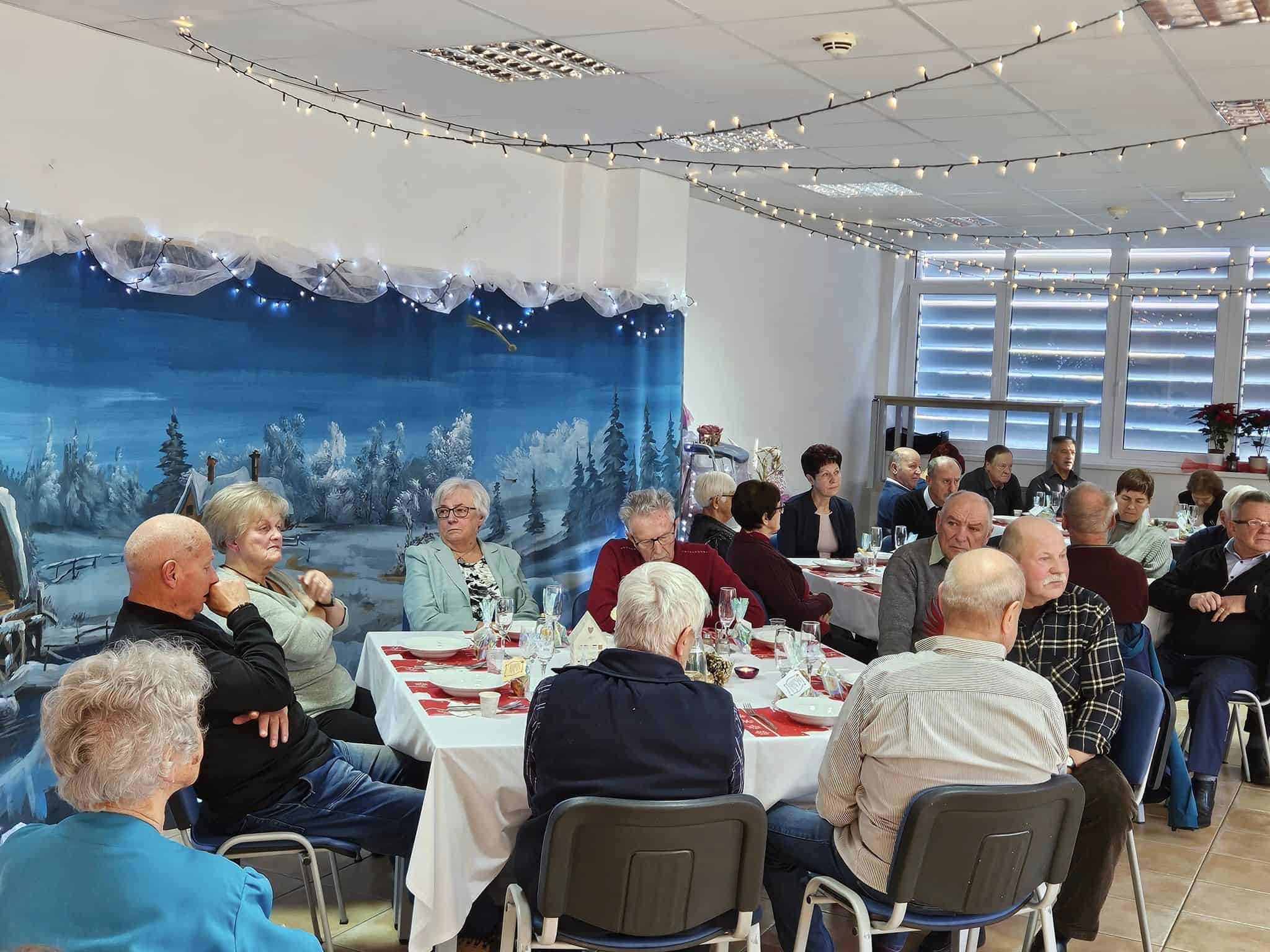 Na včerajšnjem zaključku upokojencev v Topolšici tudi župan občine Šoštanj