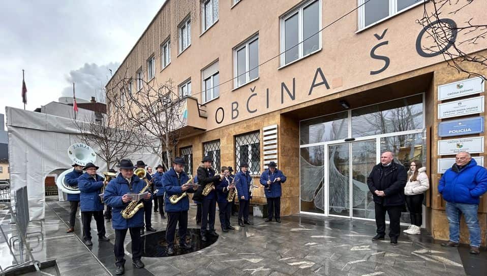 Pihalni orkester Zarja Šoštanj ob zaključku leta obiskal šoštanjskega župana