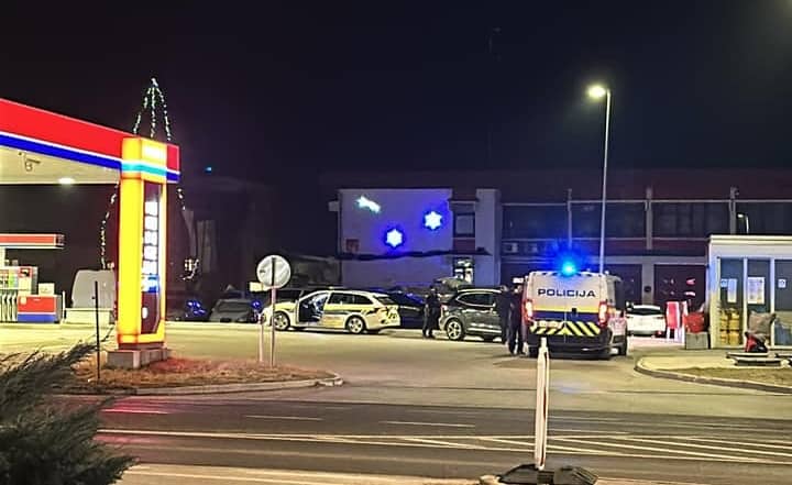 Včeraj v Velenju ustavili voznika, ki je prevažal državljane Sirije