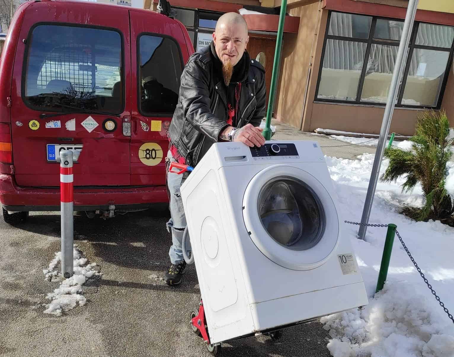 Posredovalnica brezplačne tehnične opreme ponovno deluje