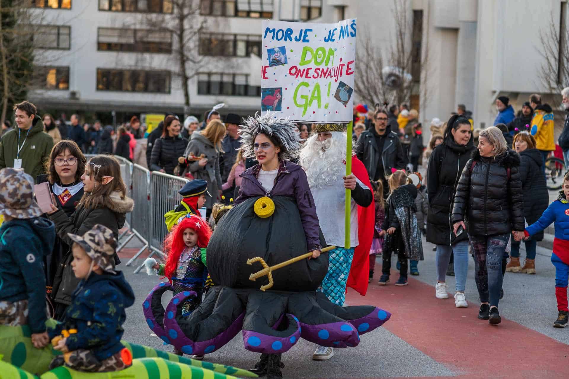 Včeraj je bilo na Titovem Trgu zelo veselo #foto #video