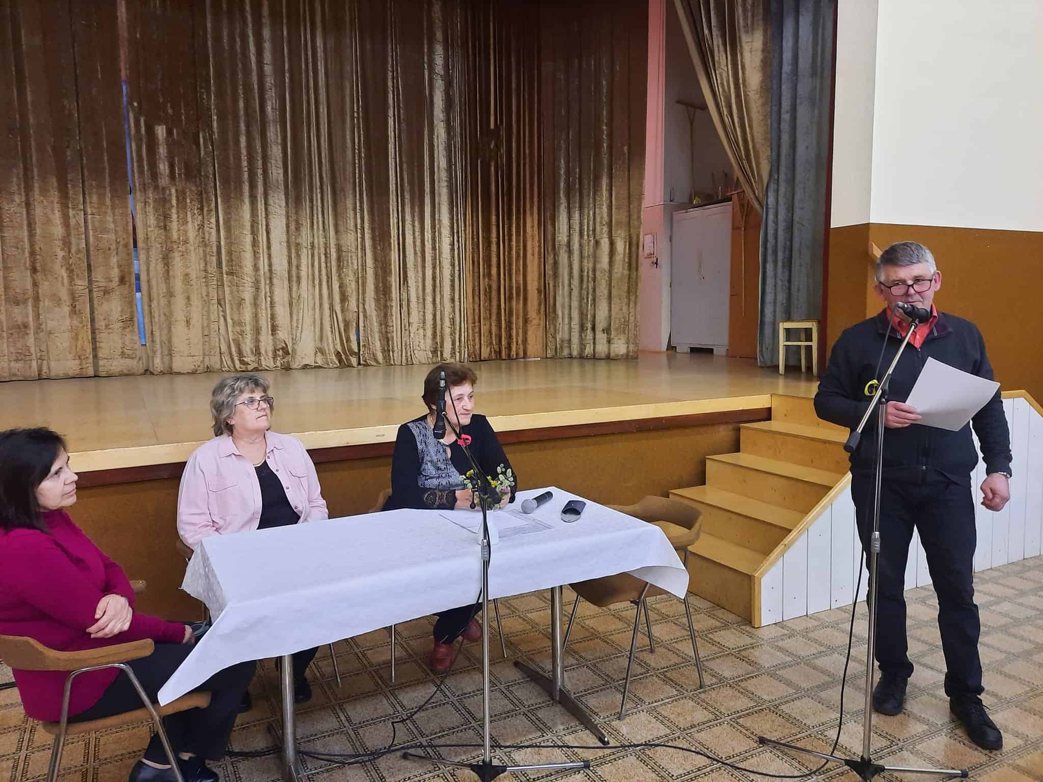 Občni zbor izvedli tudi člani območnega odbora Rdečega križa Krajevne skupnosti Konovo