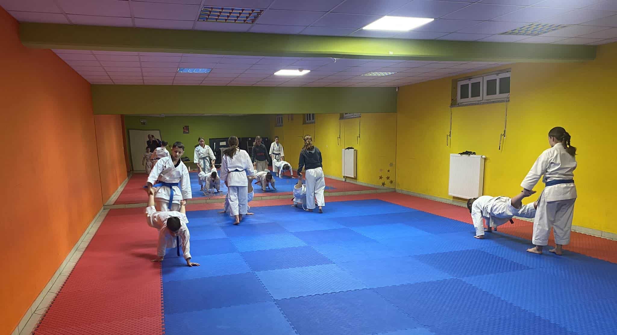 Karate klub Seki aktivno trenira tudi med zimskimi počitnicami, že jutri jih čakajo nova tekmovanja