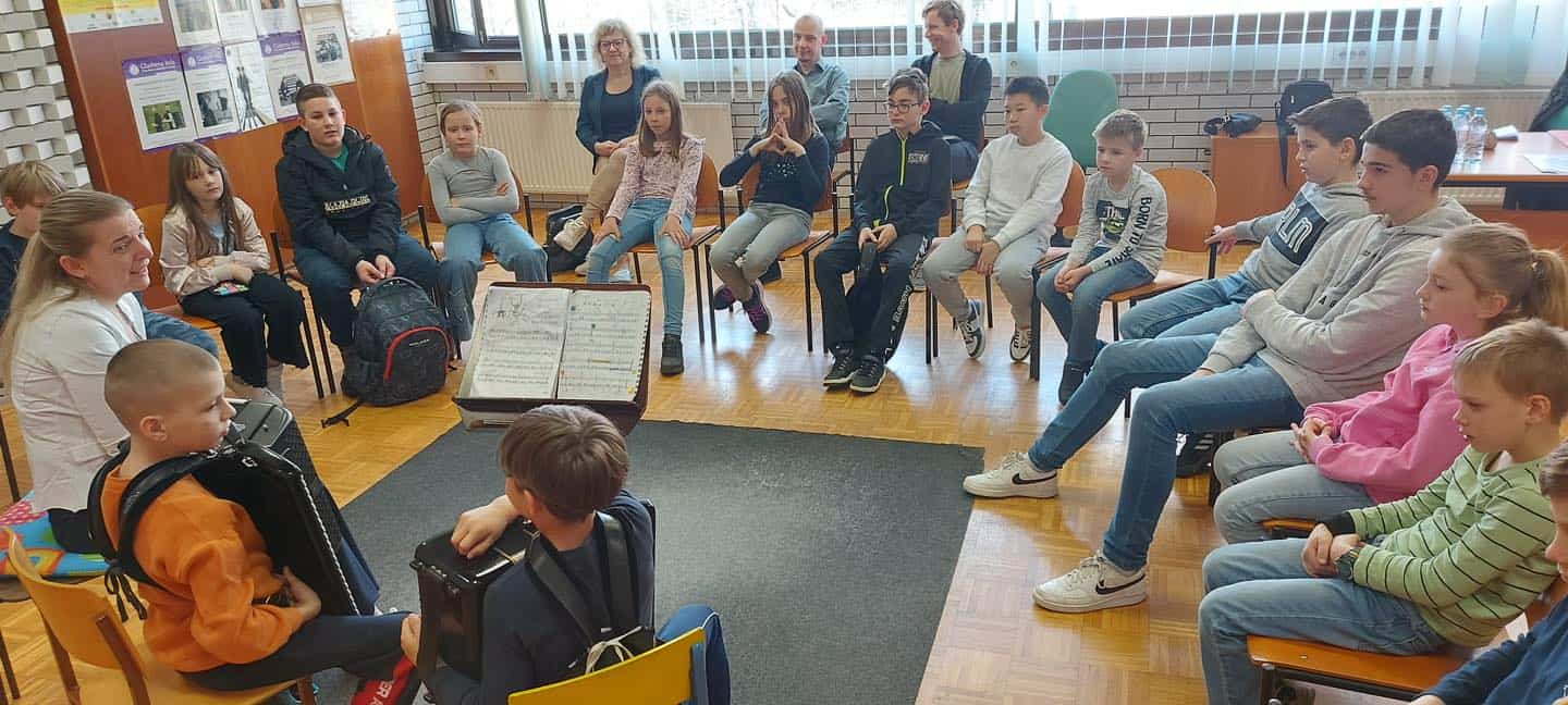 Mladi harmonikaši velenjske glasbene šole osvajali nova znanja #utrinki