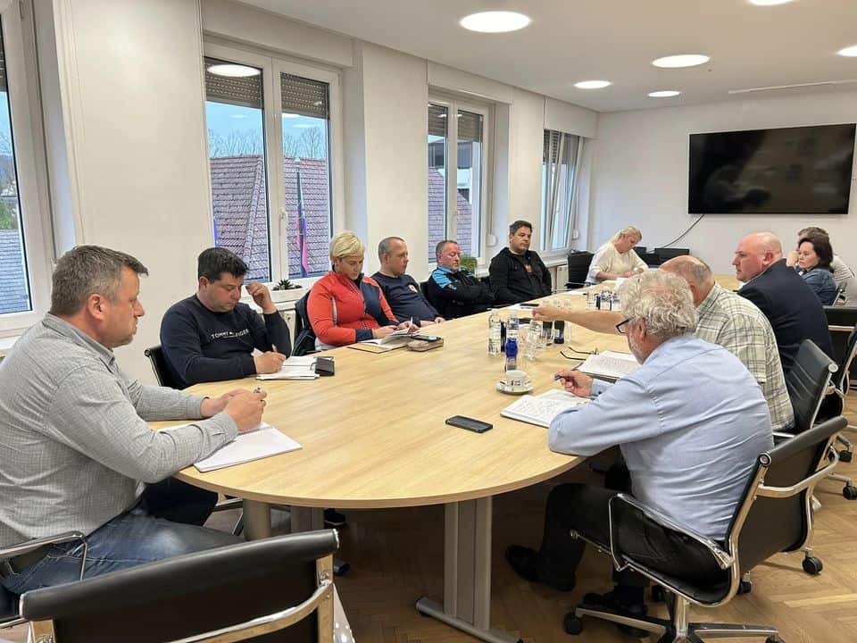 Vodstvo občine Šoštanj se je včeraj sestalo s predsedniki krajevnih skupnosti