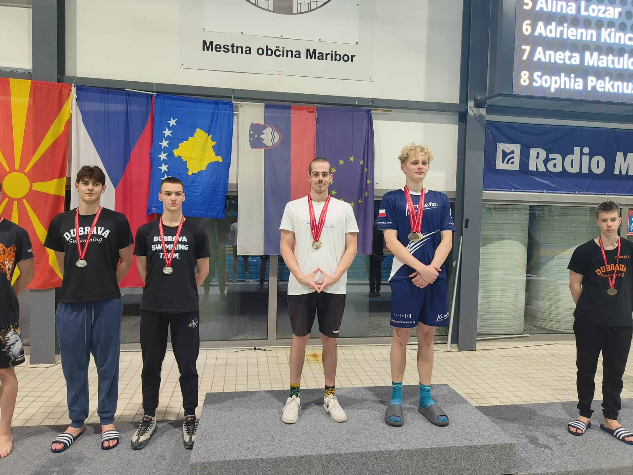 Matic Bizjak Jambrović si je na mitingu v Mariboru priplaval tri zlate medalje