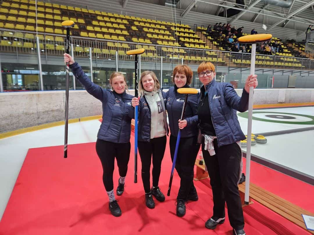 Novčice osvojile odlično tretje mesto na tekmovanju v curlingu