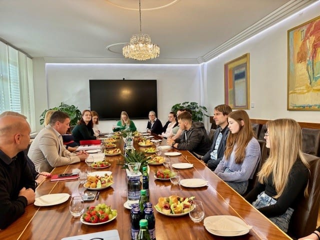 Župan danes na zajtrk povabil mlade raziskovalce