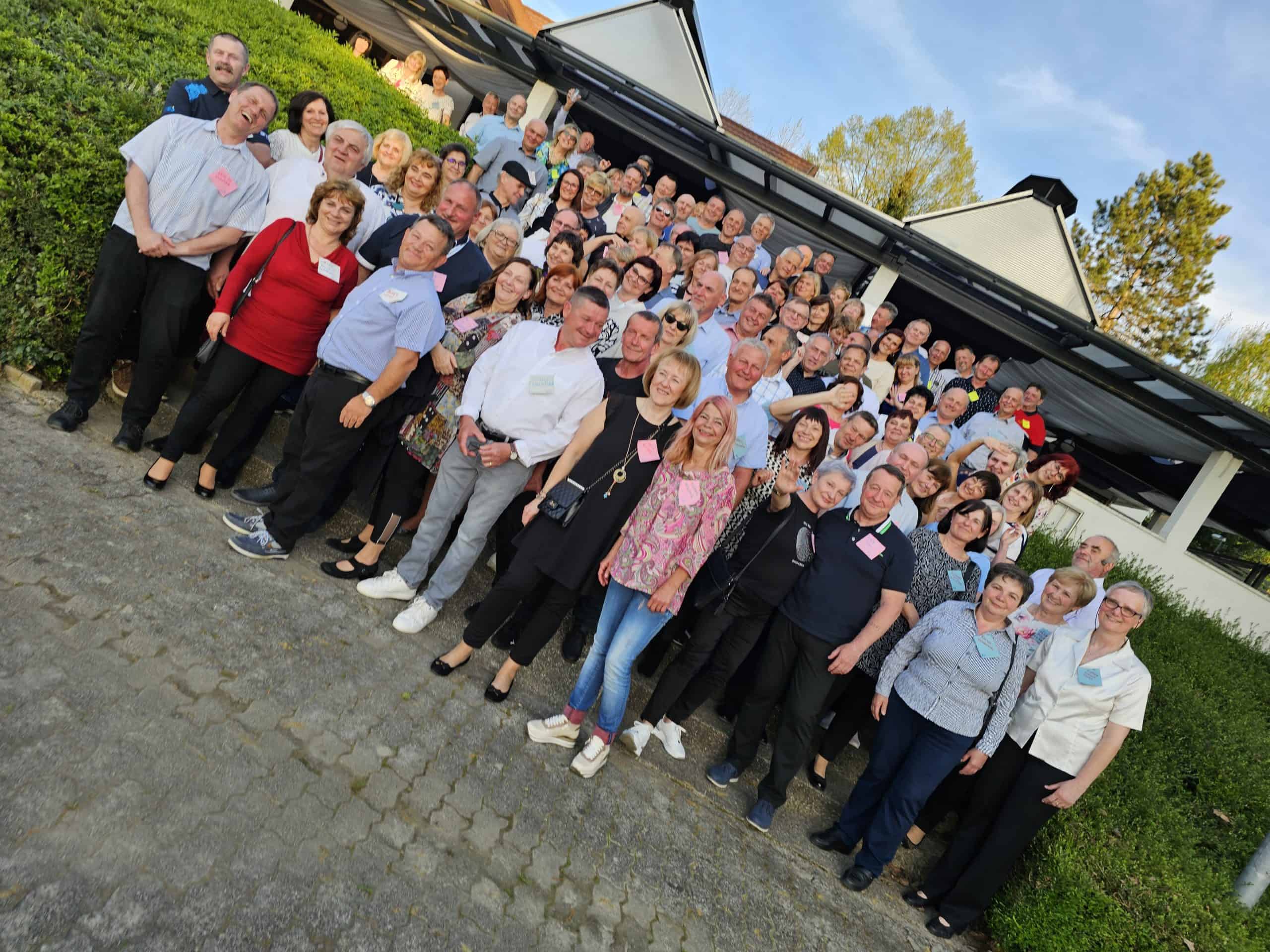 45 let po zaključku osnovne šole, se je na tretjem tovrstnem srečanju zbrala "Generacija 64"