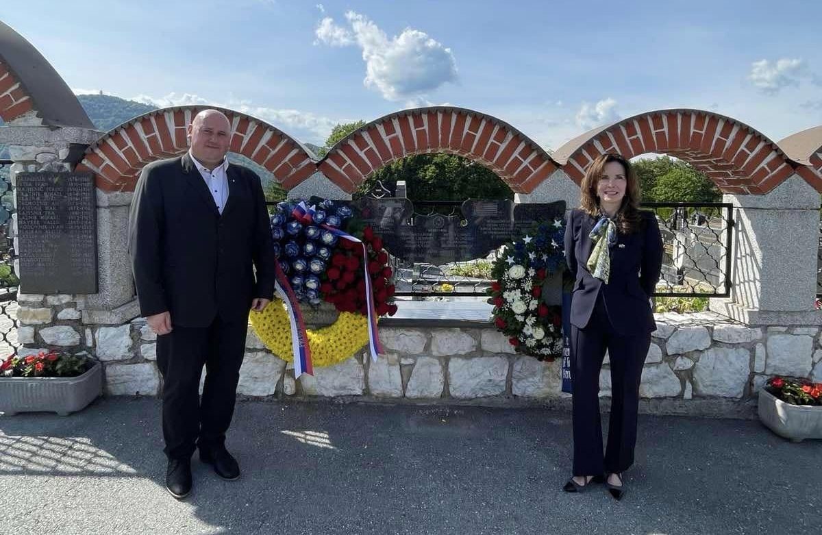 Včeraj je v Andražu potekal dogodek članov posadke strmoglavljenega ameriškega bombnika B-17