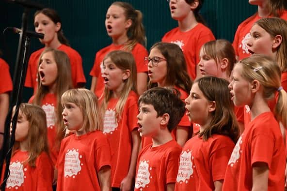 Otroški pevski zbor Glasbene šole Velenje je na državnem tekmovanju osvojil zlato plaketo