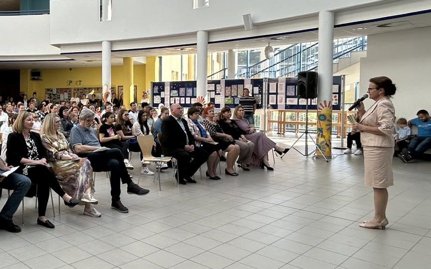 Na šoštanjski osnovni šoli na ogled  56. razstava "Likovni svet otrok"