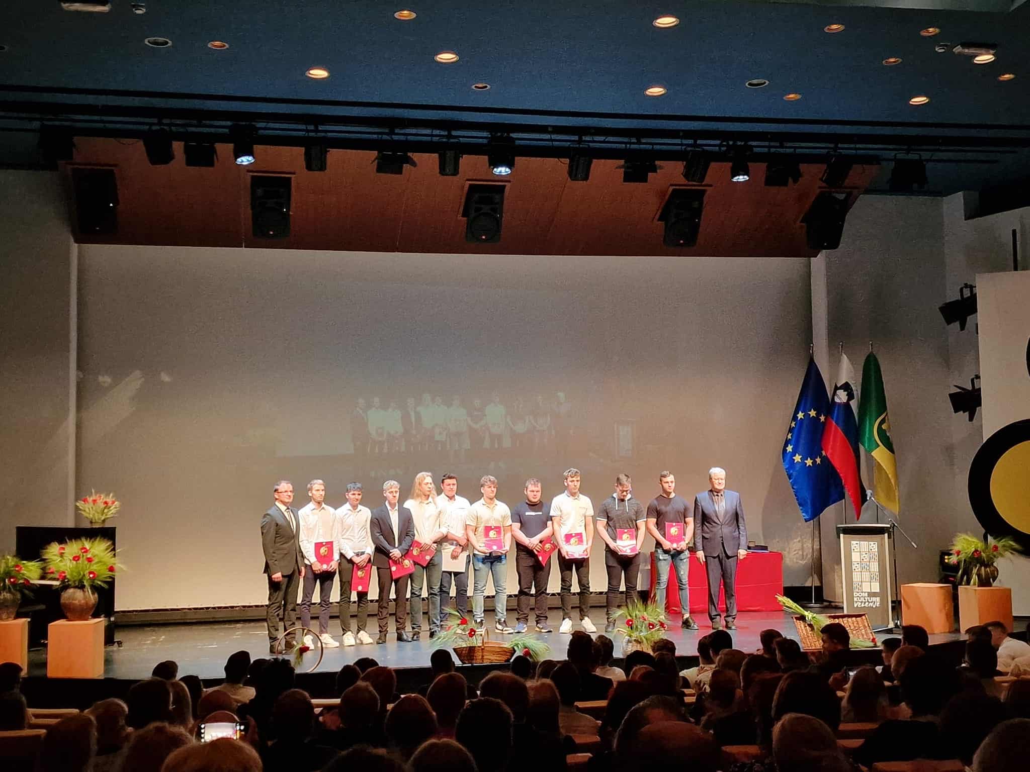 Podelili priznanja dijakom ŠCV