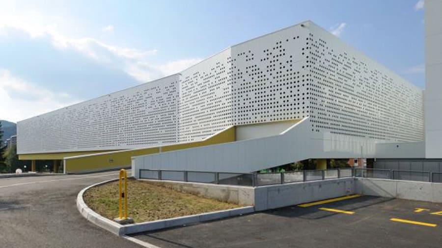 Za jutri napovedano čiščenje garažne hiše Avtobusna postaja Velenje