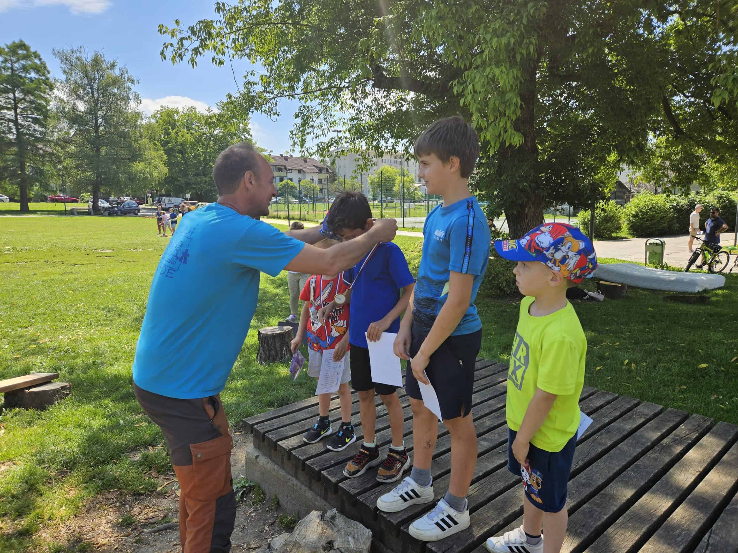 Prijetno sobotno dopoldne na 8. Otroški olimpiadi: kar 107 mladih športnikov prejelo medalje