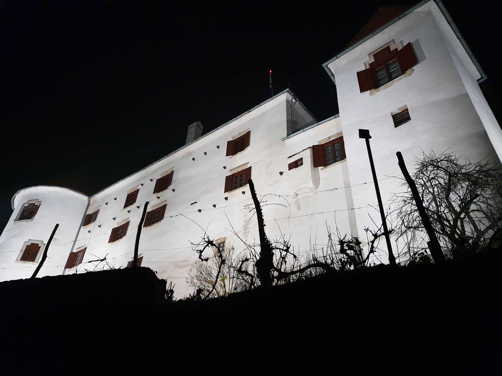 Poletna muzejska noč: vabljeni na večerno raziskovanje muzejev in galerij