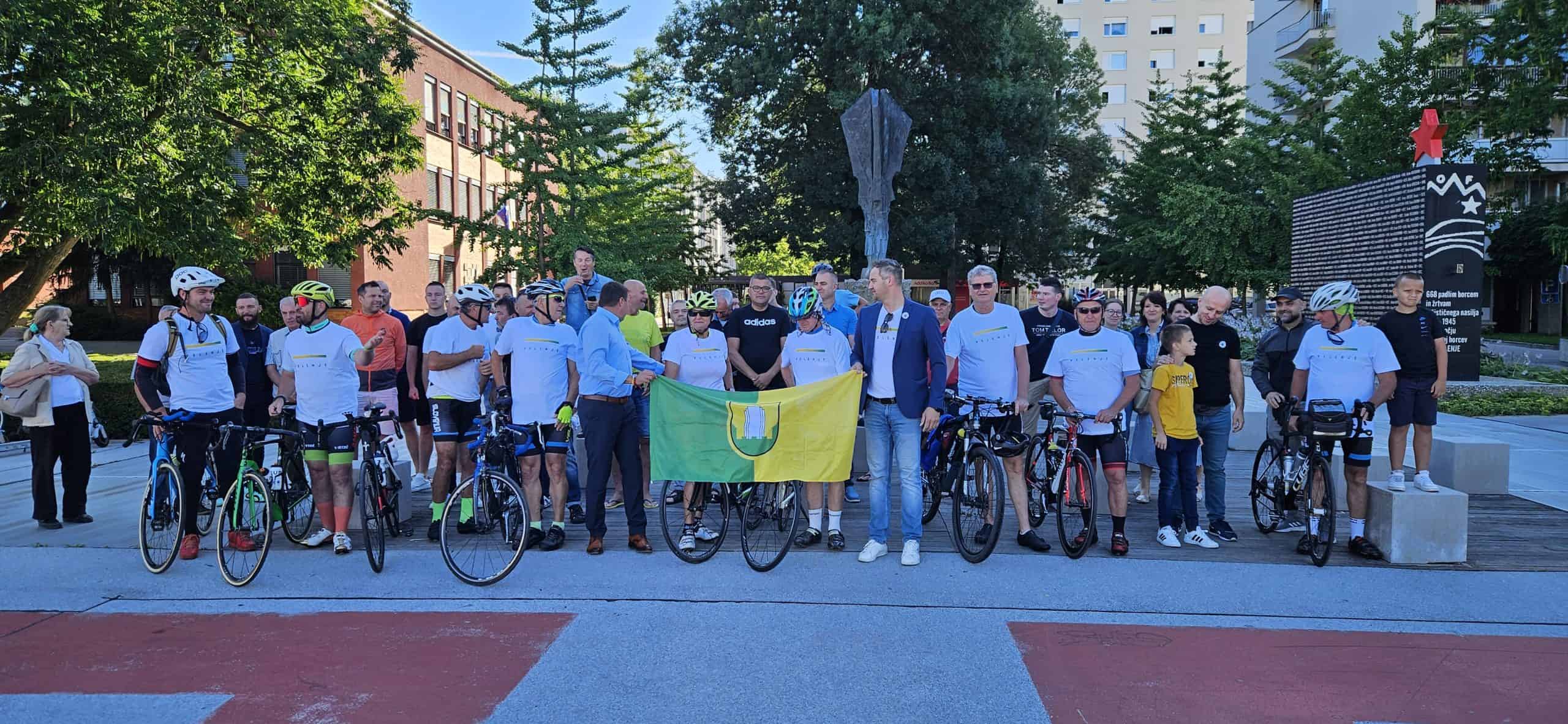 Kolesarski maraton do Srebrenice: velenjski kolesarji zavrteli pedala za mir in strpnost
