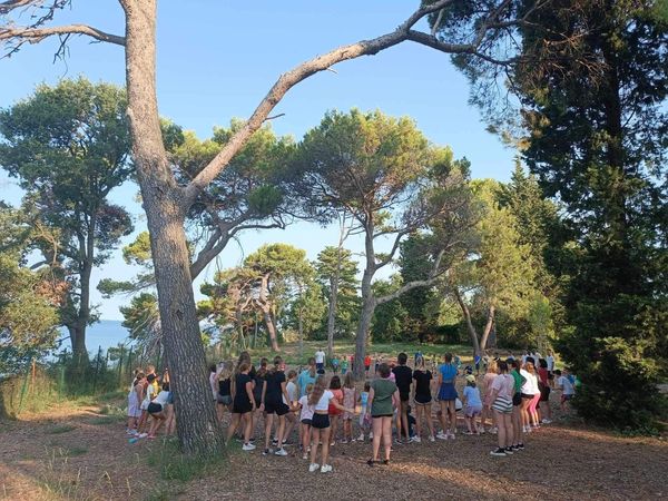 90 otrok, 90 nasmehov: Uspešen zaključek prve izmene zdravstvene kolonije na Debelem rtiču