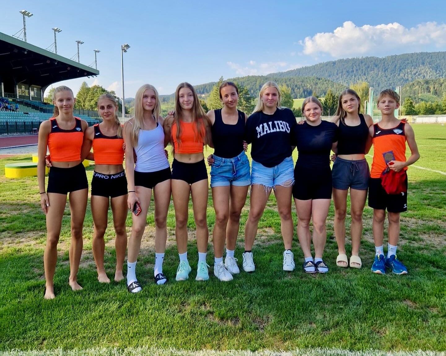 Ekipno prvenstvo Slovenije za mlajše mladinke in mladince v Velenju: Velenjski atleti zablesteli na domačem terenu