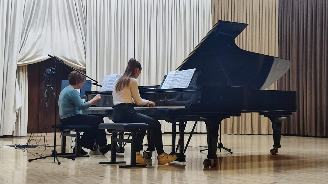 Vrhunski glasbeniki in mladi talenti: mojstrski tečaji v Glasbeni šoli Velenje