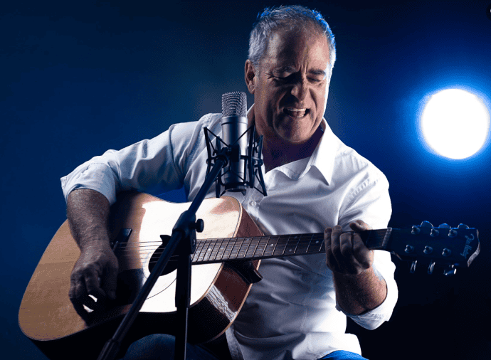 V četrtek se z večernim koncertom Vilija Resnika odpira Čarobna promenada