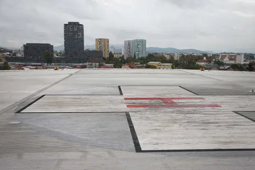 Heliport UKC Ljubljana s prilagojenim urnikom znova odprt