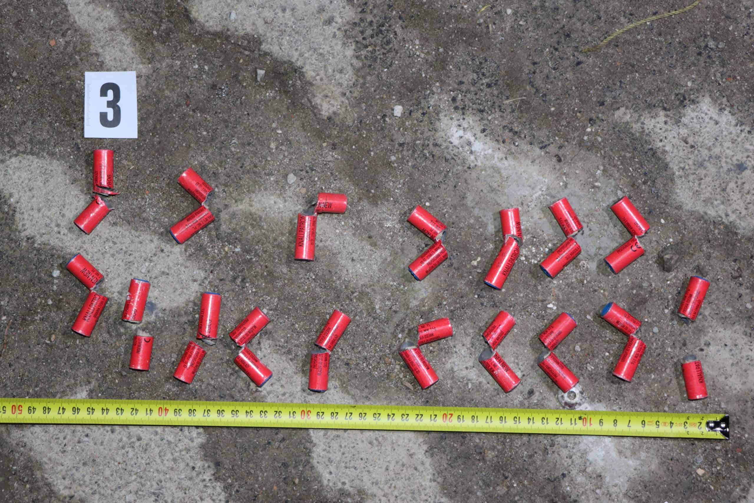 Na Žalskem se je pri uporabi pirotehnike hudo poškodoval mladoletnik