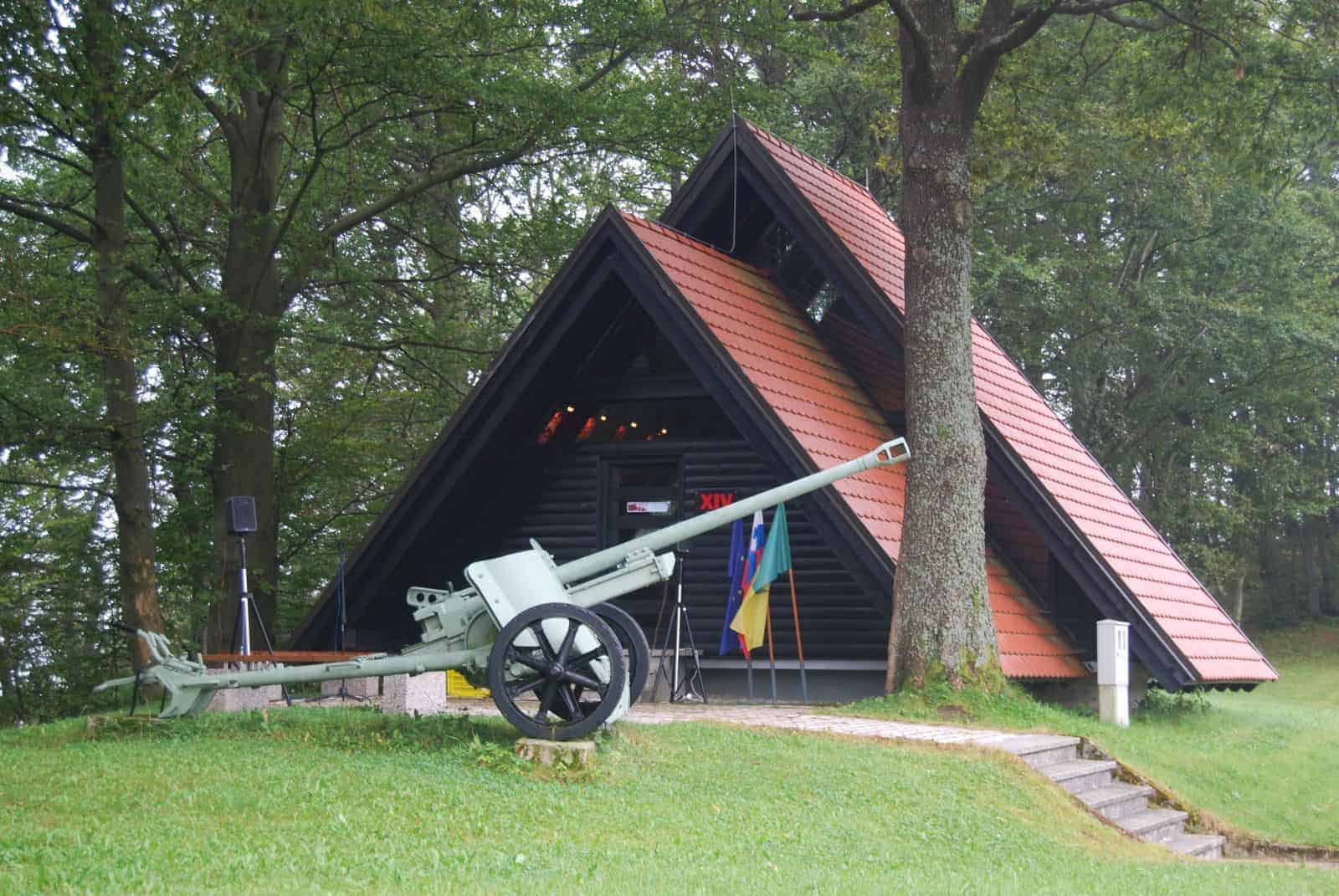 Vabilo na spominske slovesnosti ob 81. letnici prihoda XIV. divizije na območje Šaleške doline