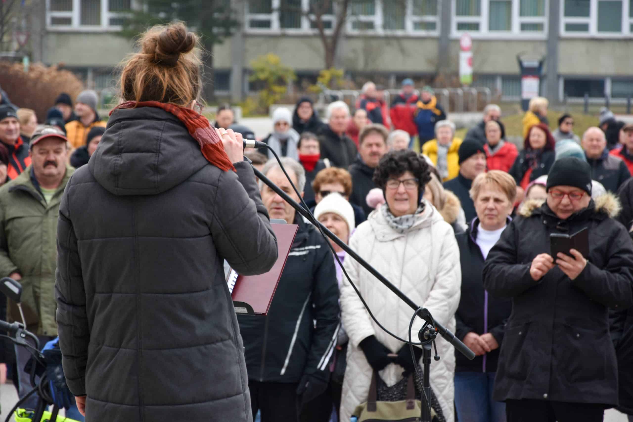 (VIDEO) Na današnjem zboru na Titovem trgu: "Če vam je mar za našo dolino, odstopite"