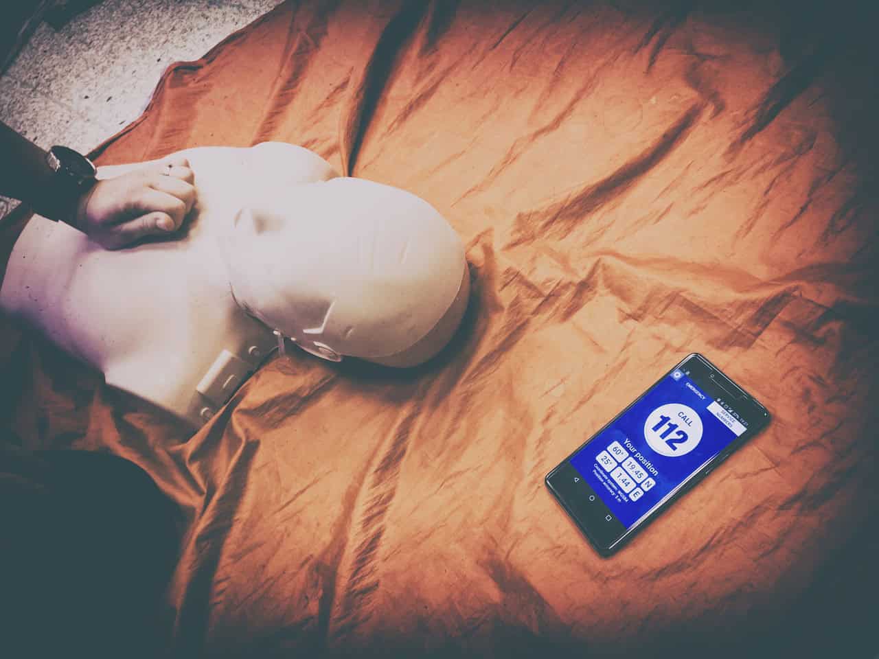 112 – številka, ki rešuje življenja: Lani na območju MOV zabeležili 669 klicev