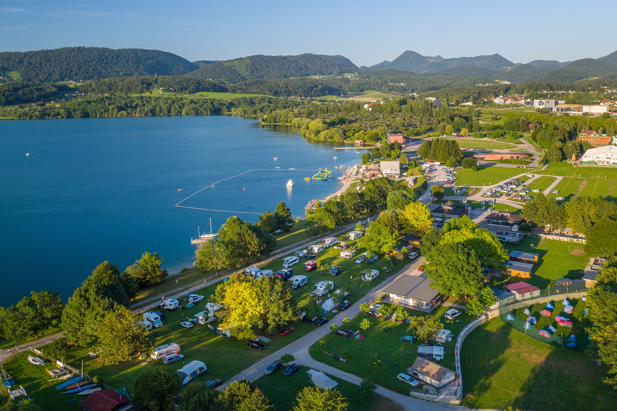 Priložnost za gostince: Postanite del poletne zgodbe na Velenjski plaži 