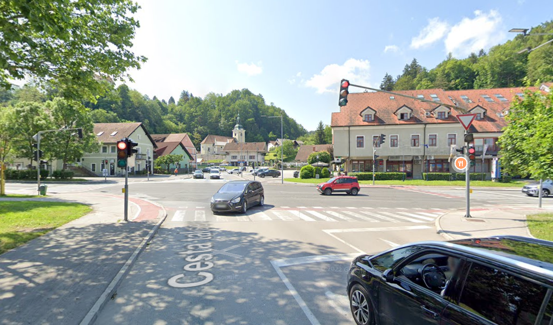 Obvestilo: Odštevalnik semaforja na križišču Cesta talcev–Foitova ne deluje