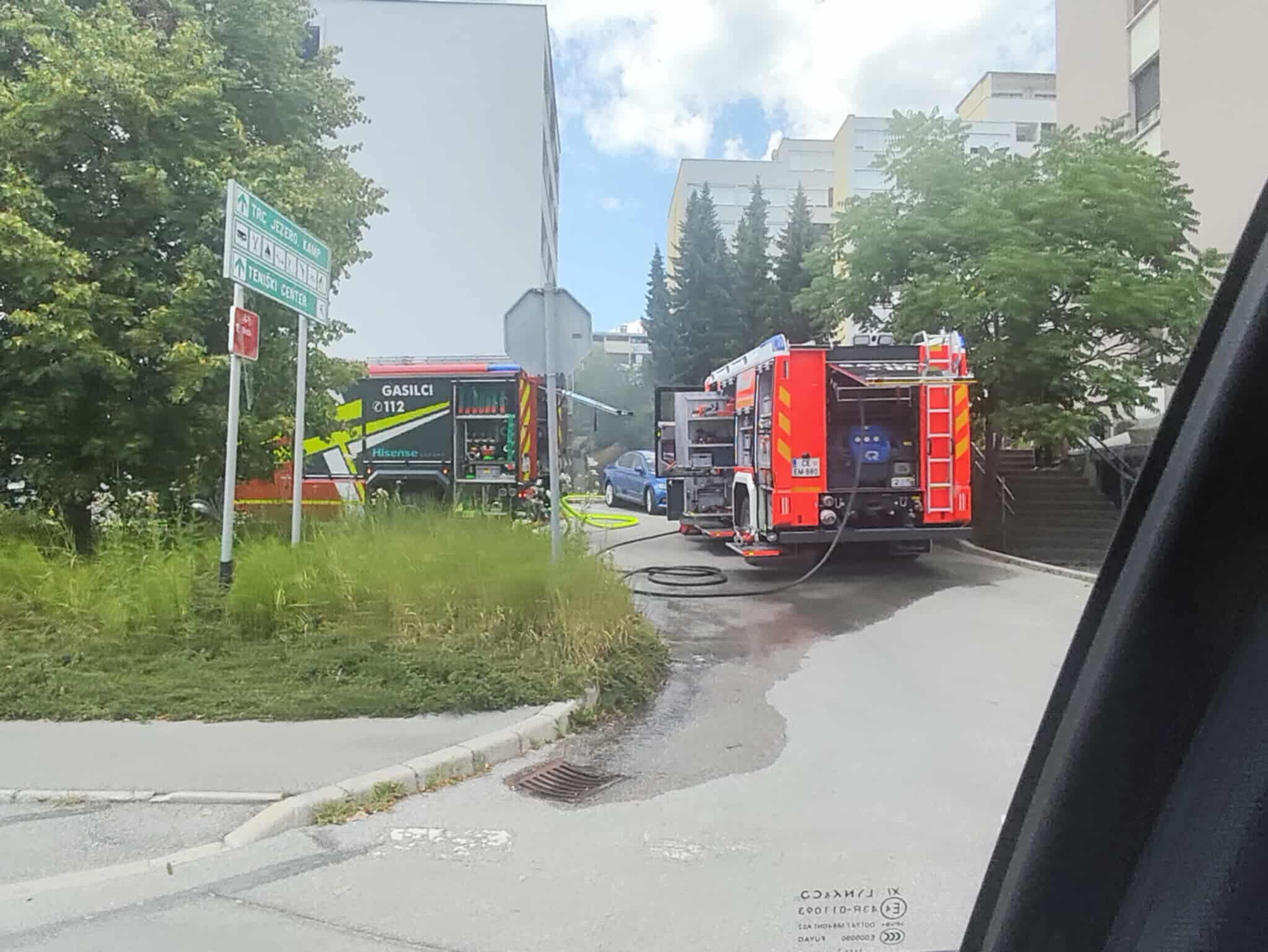 Požar v bloku v Velenju: Gasilci v  stanovanju našli mrtvega 72-letnika