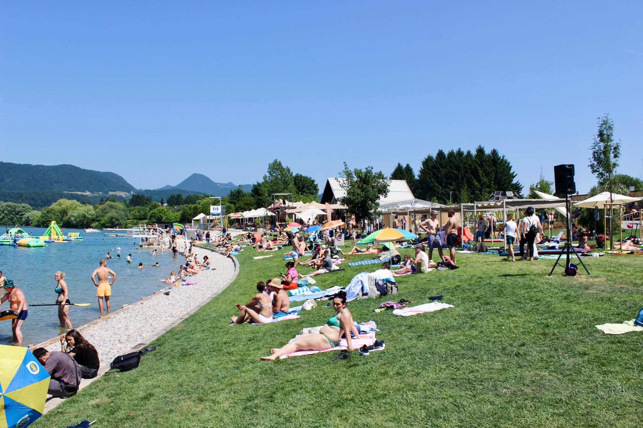 Skok v poletje: Začenja se nova sezona na Velenjski plaži