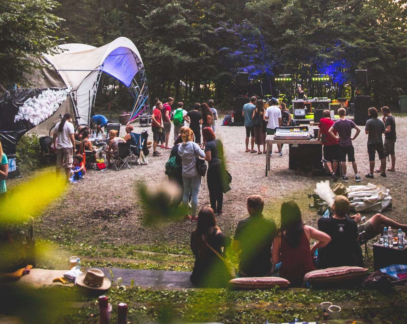 Festival nasedlega kita vabi na še eno poletno nasedanje ob Škalskem jezeru