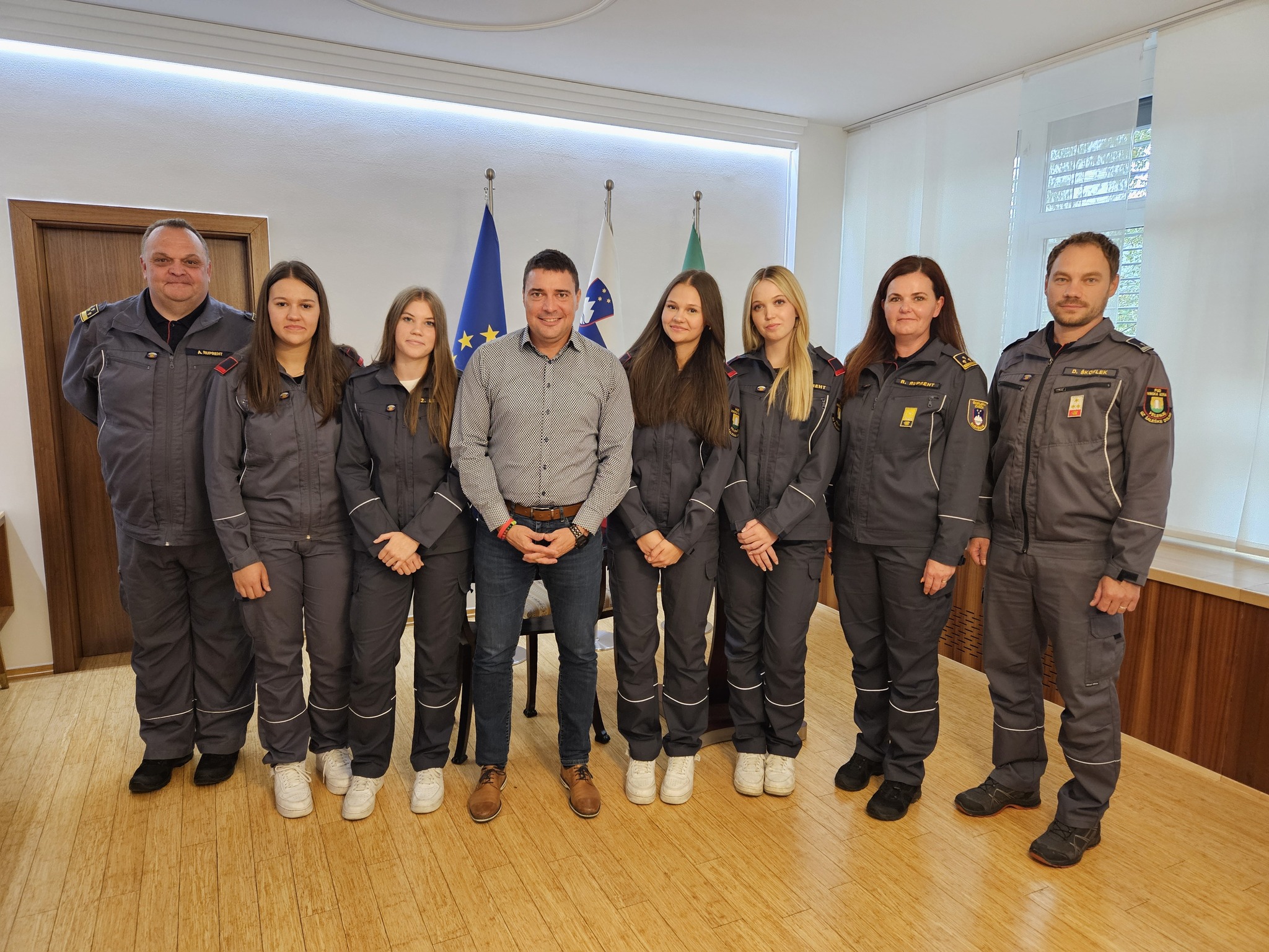 Dvakratne gasilske državne prvakinje iz Vinske Gore danes na sprejemu pri županu