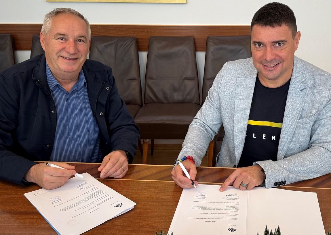 Društvo šaleških likovnikov tudi letos Mestni občini Velenje podarilo dela, nastala na likovni koloniji