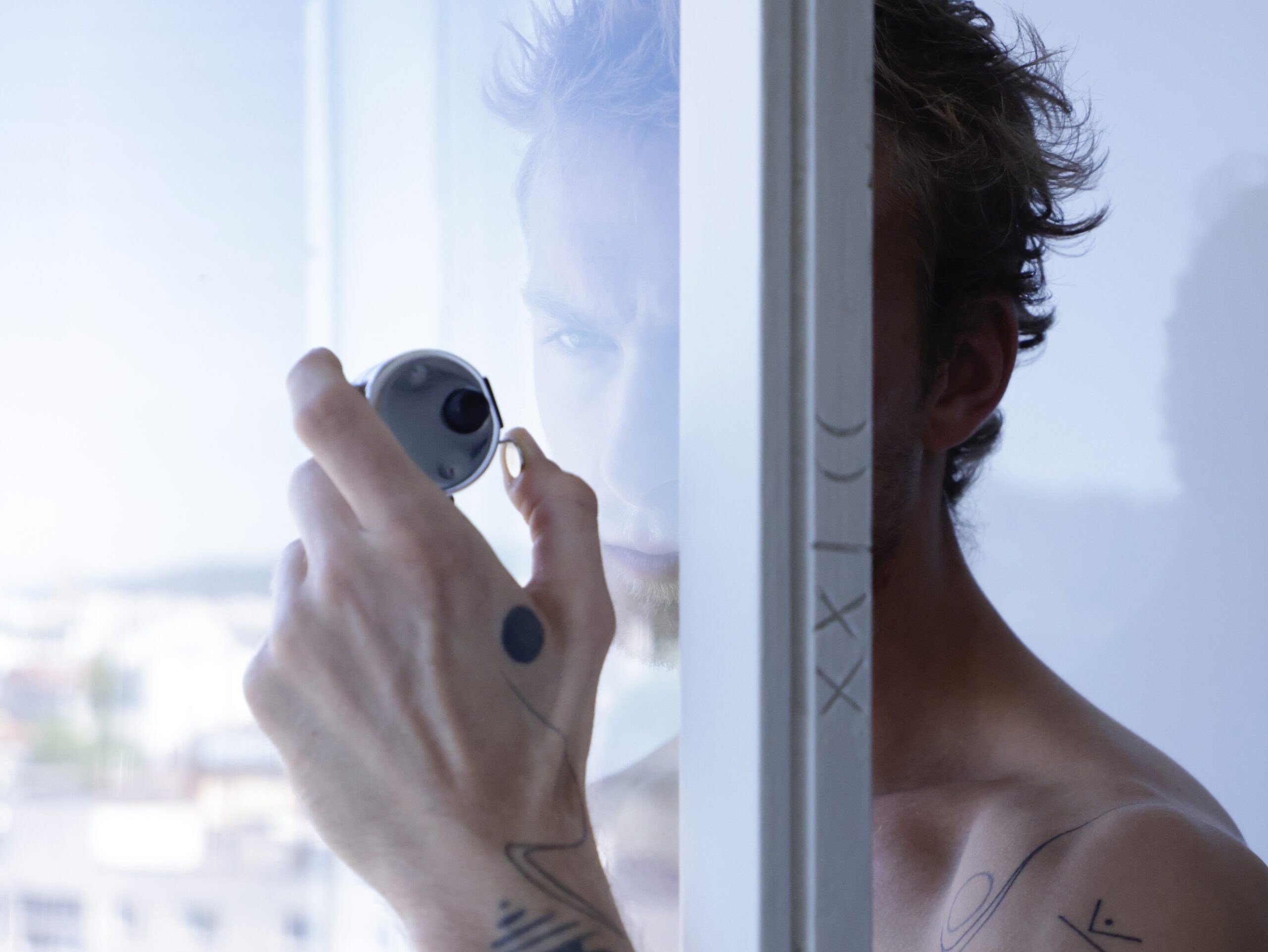 Festival Velenje v sredo vabi na multidisciplinarno uprizoritev \"Tik pred koncem\"