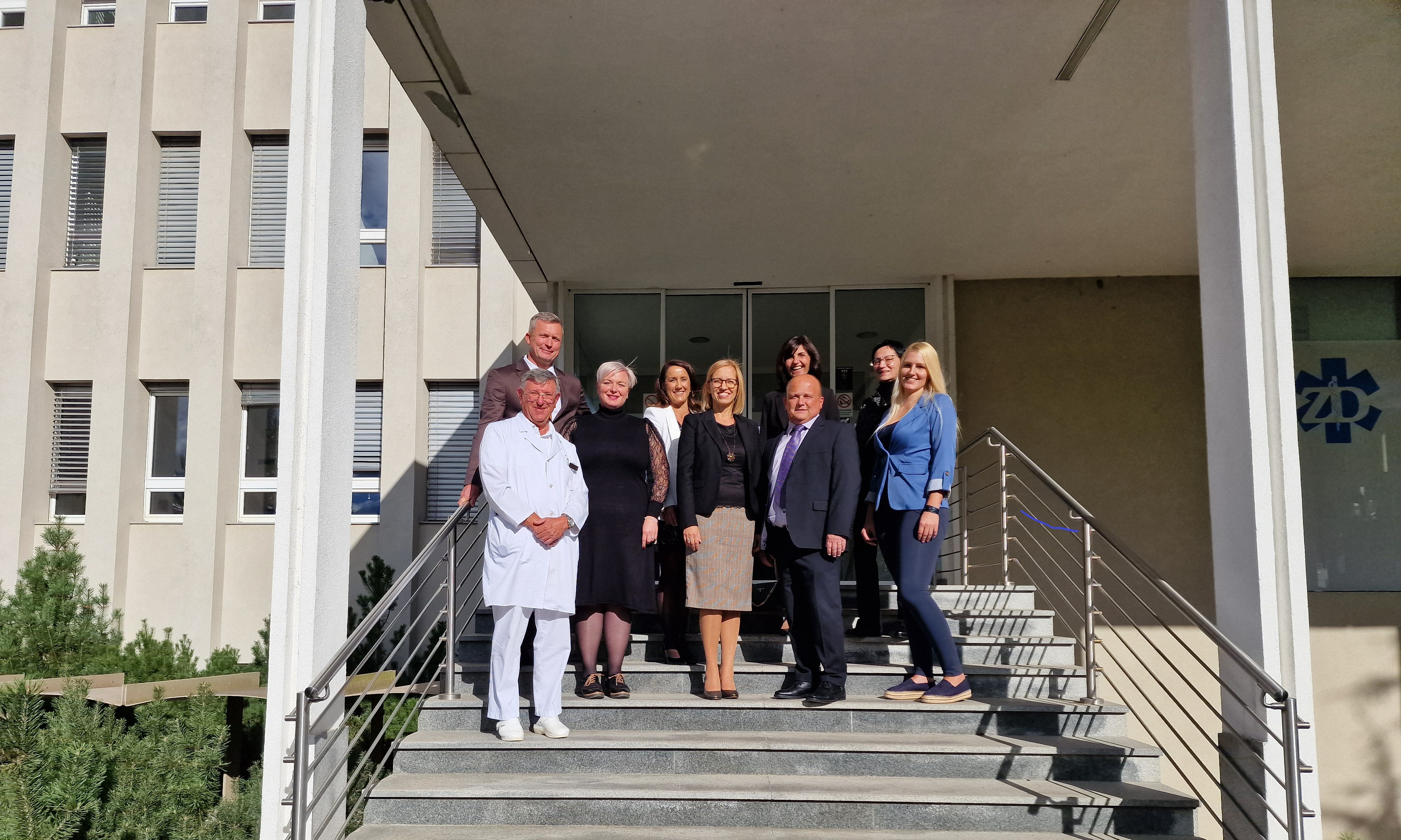 Ministrica Prevolnik Rupel na obisku v ZD Velenje