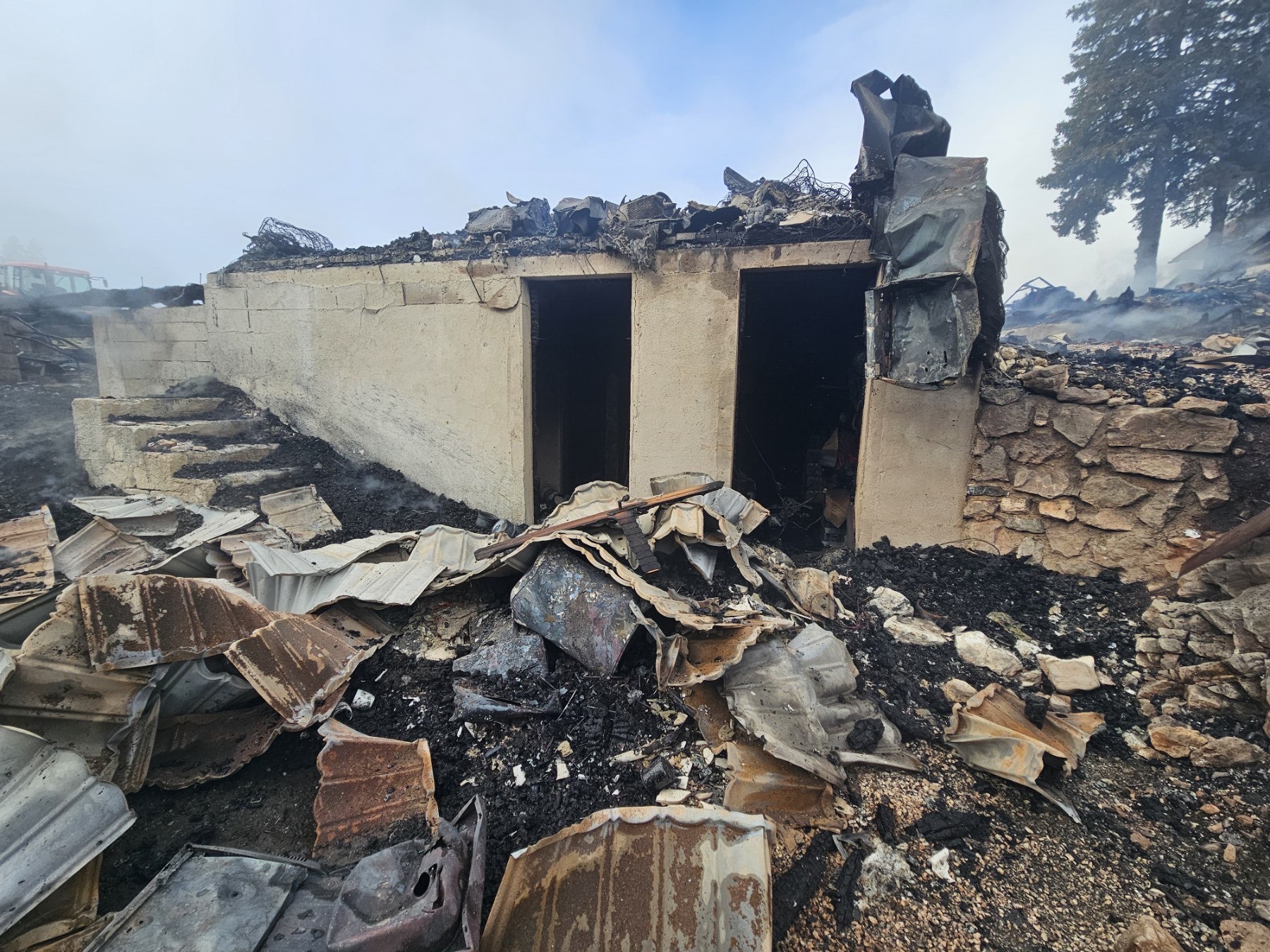 Požar na Golteh pogašen