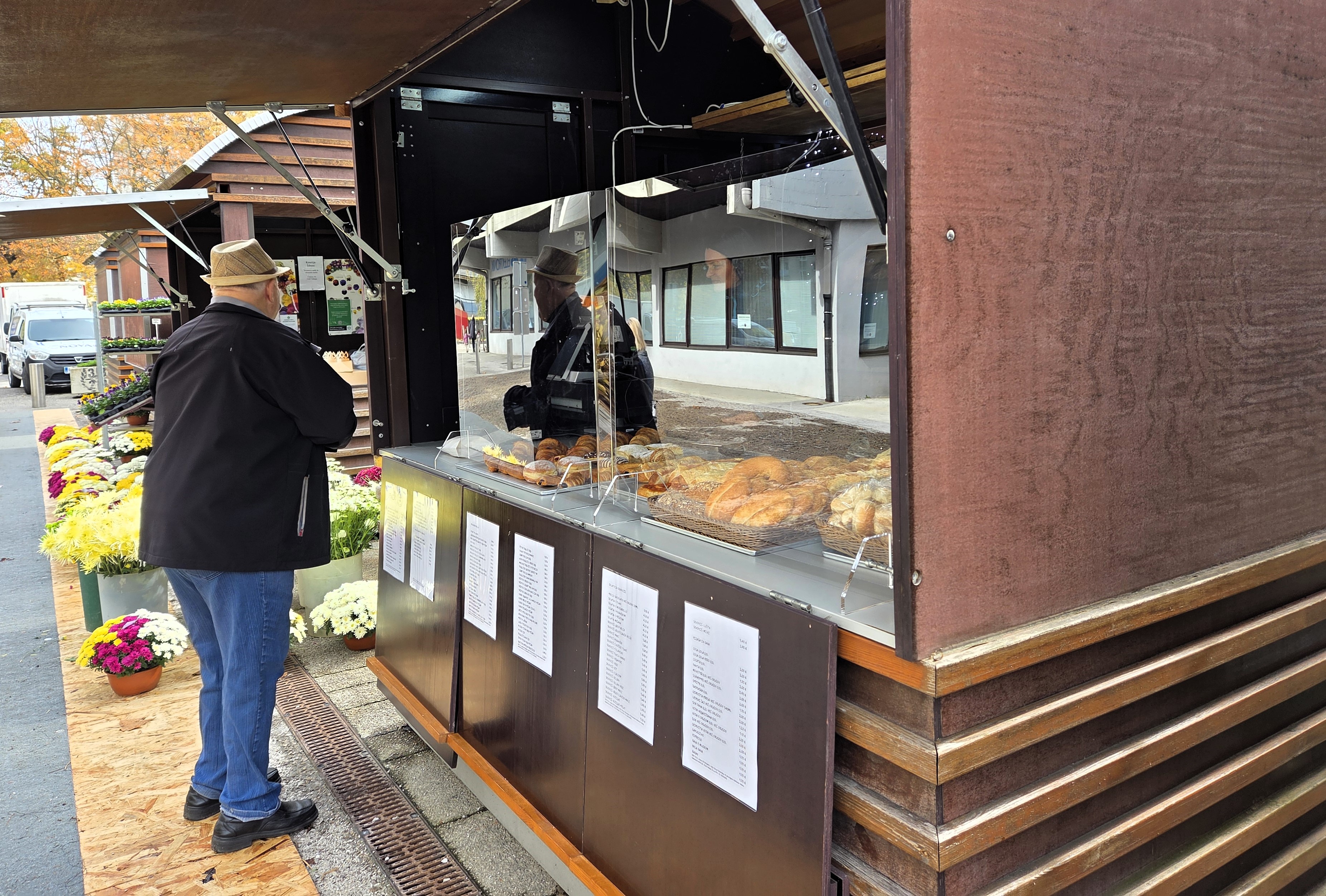 Novosti s Cankarjeve: Hrustljava skušnjava na nadomestni lokaciji na tržnici