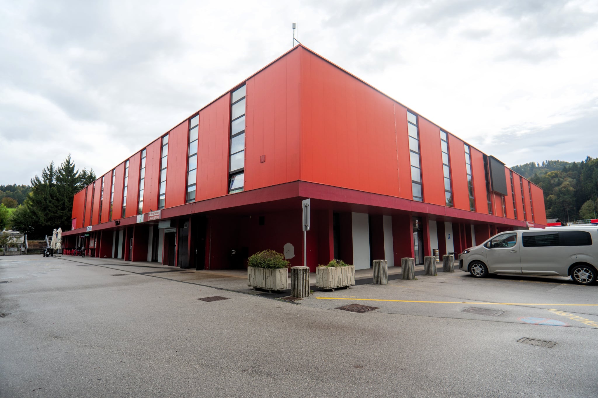 Rdeča dvorana praznuje 50 let: Simbol povezanosti in ponosa Velenja