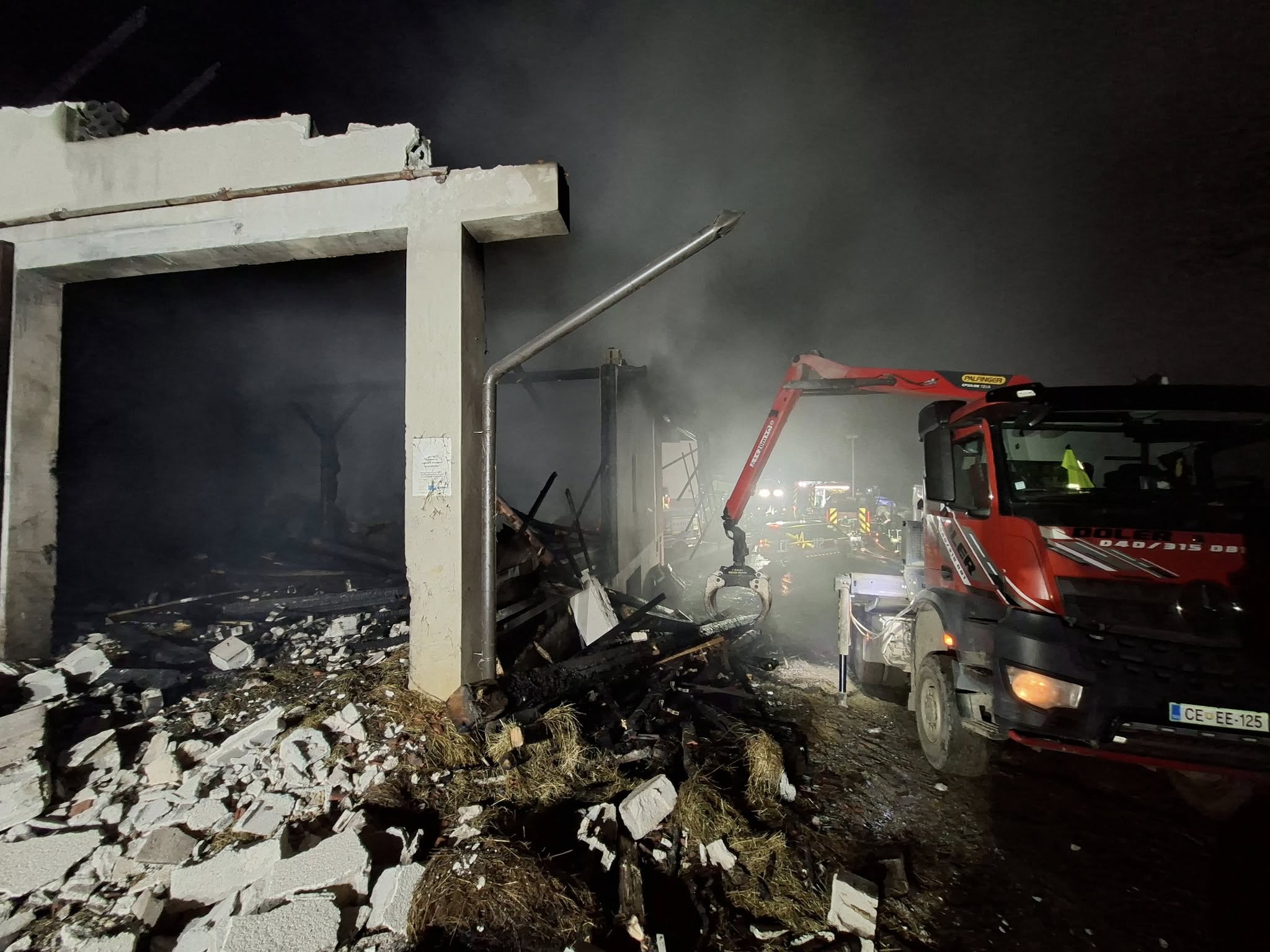 Požar v Plešivcu: Na lokaciji ostaja požarna straža